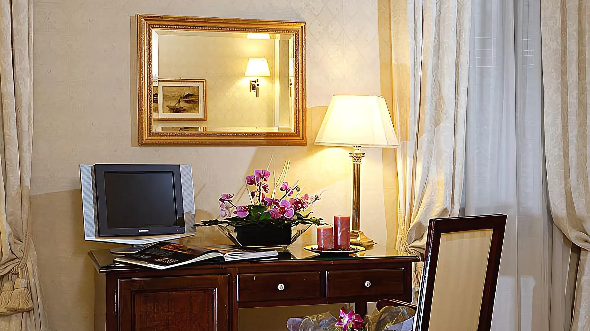 ***  Ca' Del Nobile Hotel Venice Italy