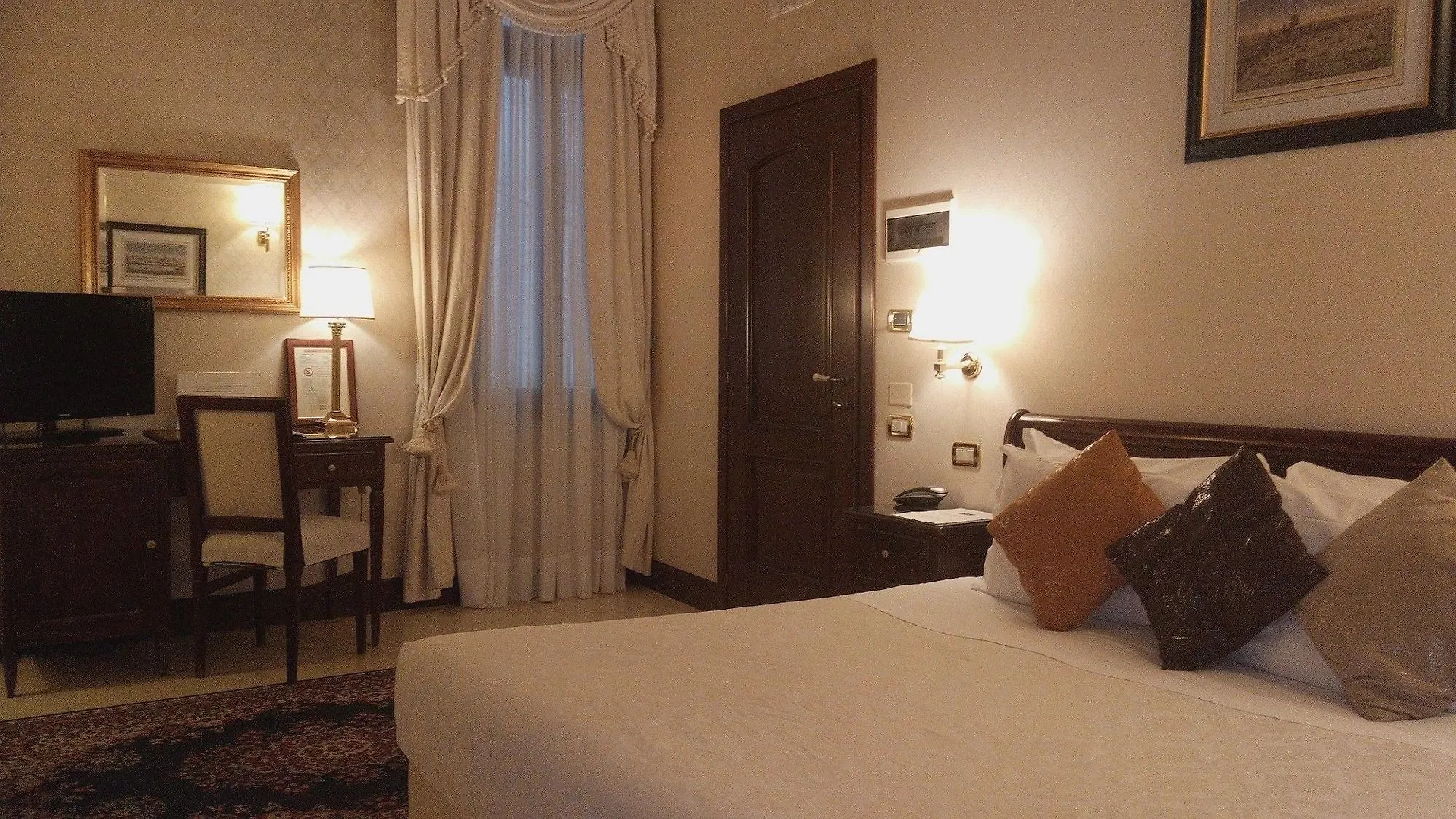 ***  Ca' Del Nobile Hotel Venice Italy
